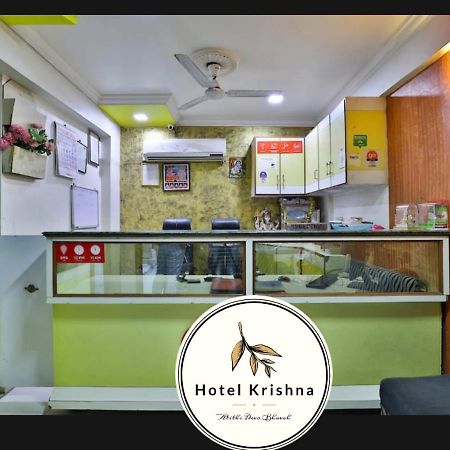 Hotel Krishna อาเมดาบัด ภายนอก รูปภาพ